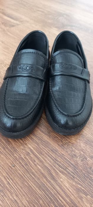 Школьная обувь..