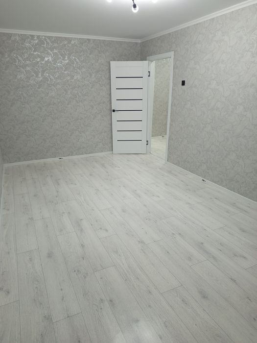 Поклейка обоев быстро качественно недорого