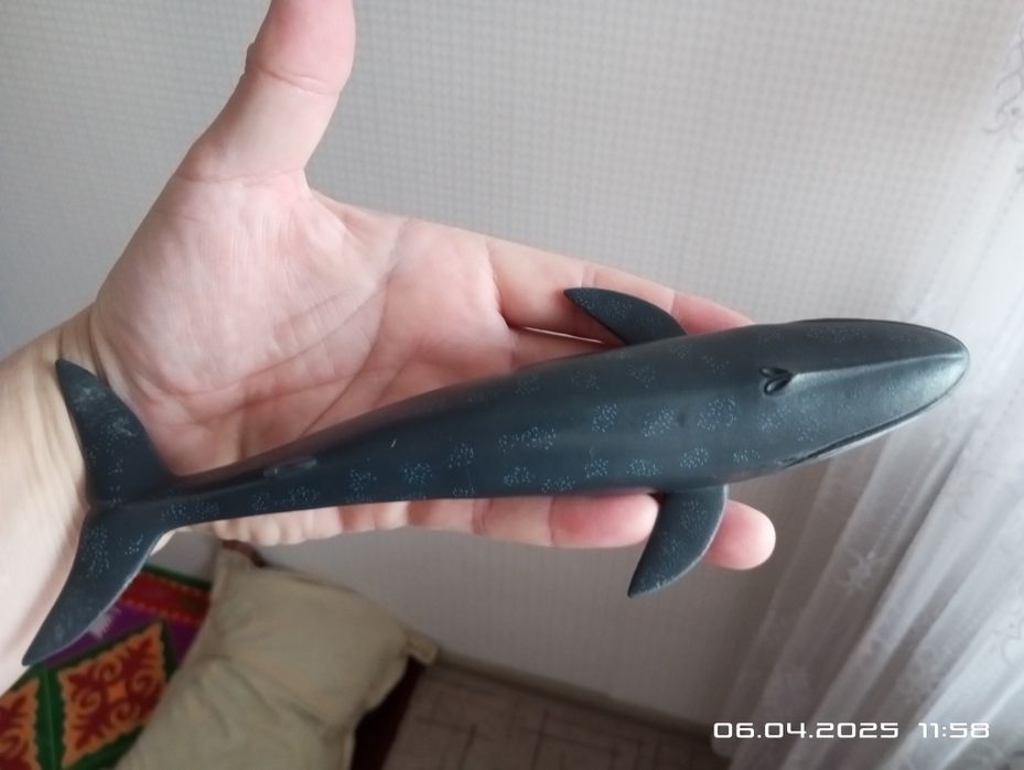 Игрушки детские касатка, акула, кит