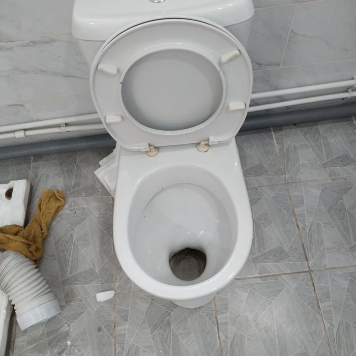 унитаз в хорошем состоянии