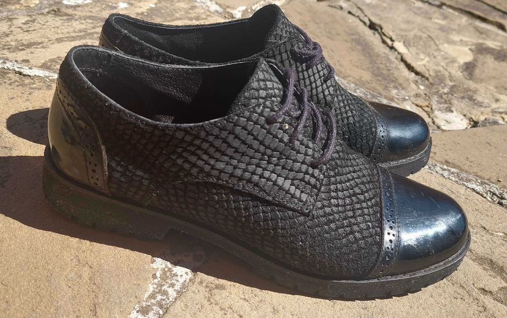 Дамски обувки от естествена кожа