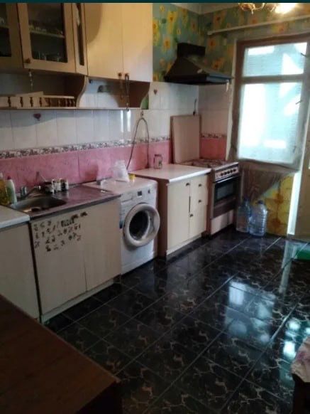 Шота Руставели Продаётса 2/9/9 океан бош магазин отдл вход 65кв.м