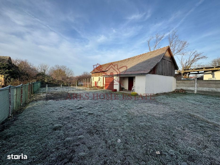 Casă 7 camere de vânzare/închiriere Izvin + anexă 90 mp- Comision 0
