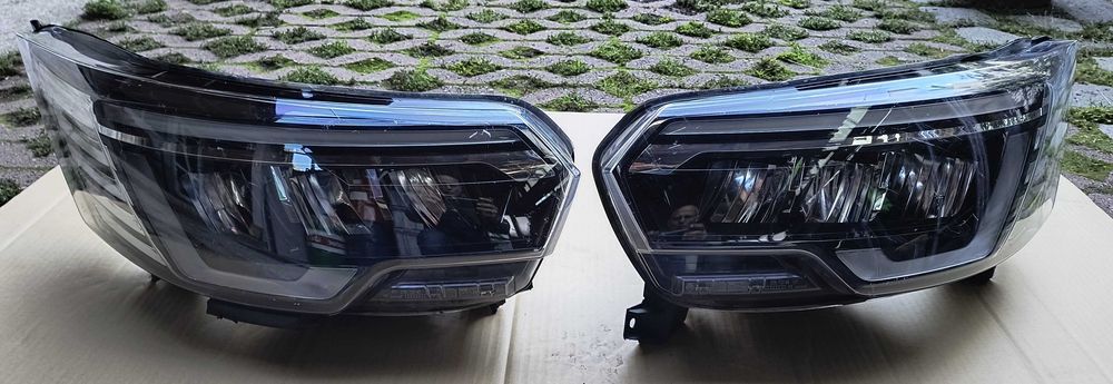 HELLA LED  260601790R / 260102899R pentru RENAULT Trafic III