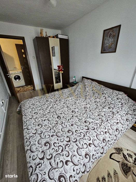 Apartament 4 camere,2 bai ,balcon ,Centru Beclean