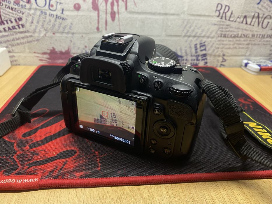 Nikon D5100 + Kit 18-55