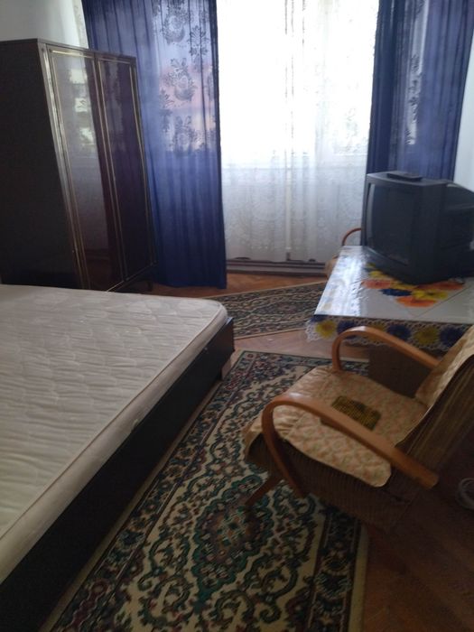 Inchiriez apartament