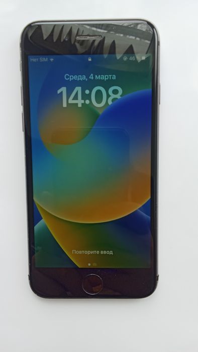 Айфон 8 в хорошем состоянии