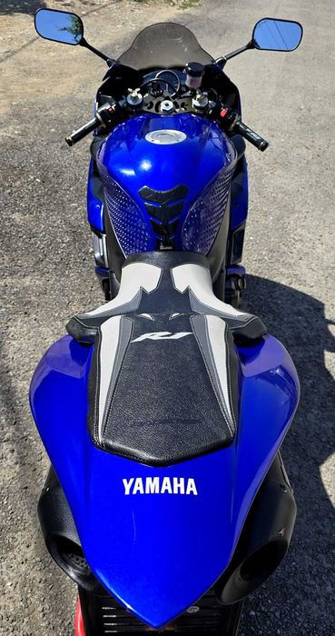 Yamaha YZF-R1 1000 AKRAPOVIC