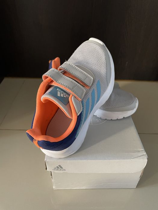 Adidasi Adidas marimea 30