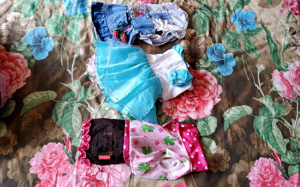 Продам одежду для маленькой собачки .