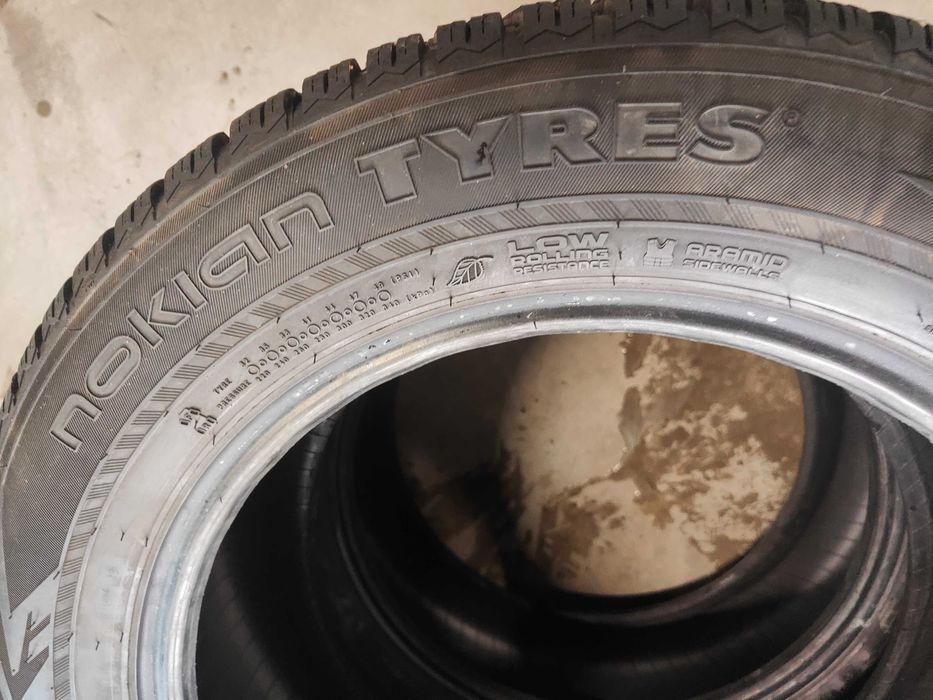 4бр.зимни гуми 225/60/17 Nokian