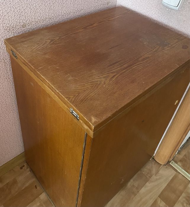 Продам швейную машинку