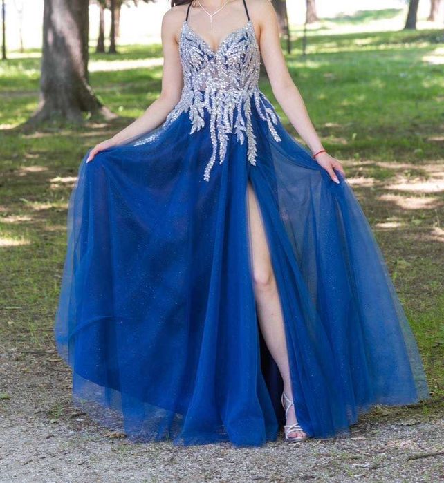 Абитуриентска рокля