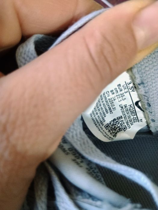 Adidași Nike mărimea 35,5 ( 22,5 cm)