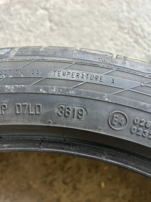 Летни гуми Continental 255/40 R20