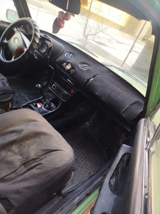 2106 sotiladi turgan moshina propan gazi bor