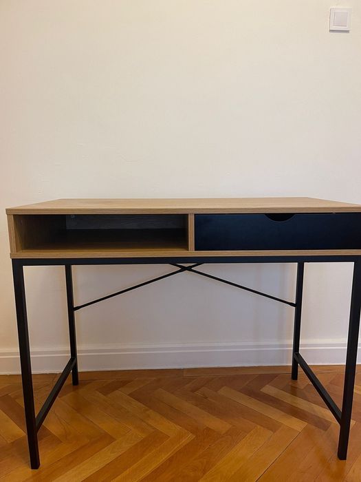 Masa de birou de vanzare