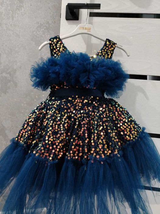 Продам детские платья