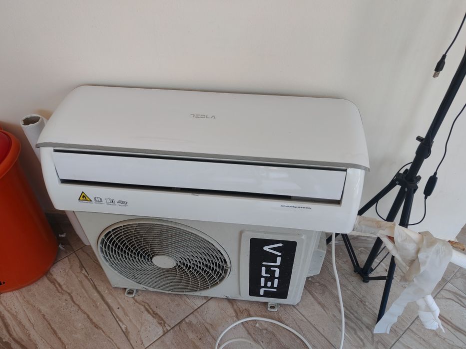 Климатик TESLA 12