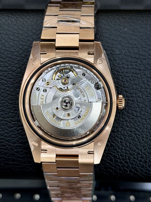 Rolex Day-Date Olive Dial Everose Gold 40mm