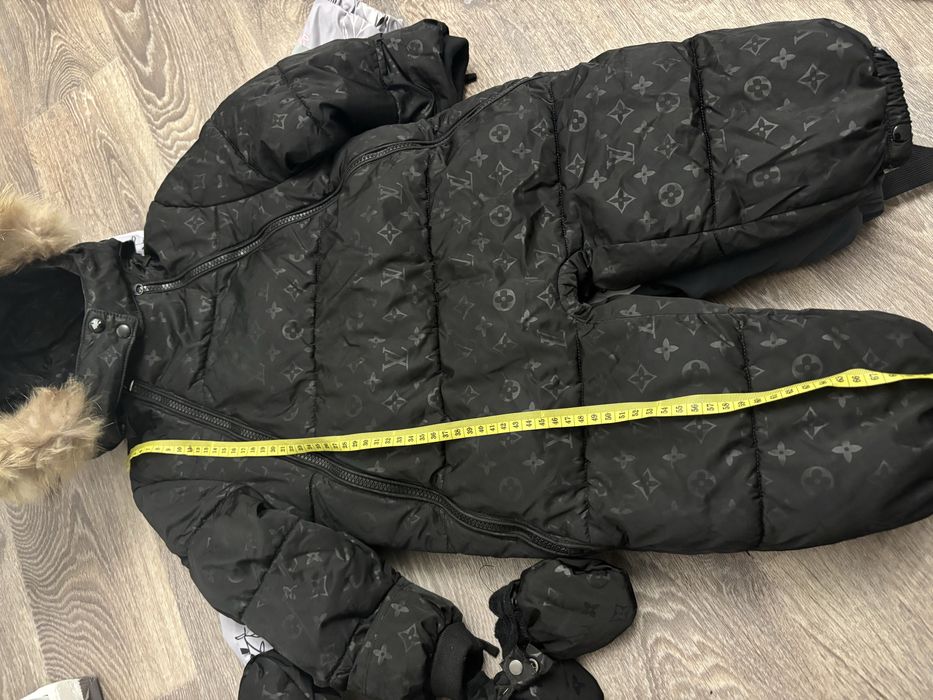 Зимние комбинезоны