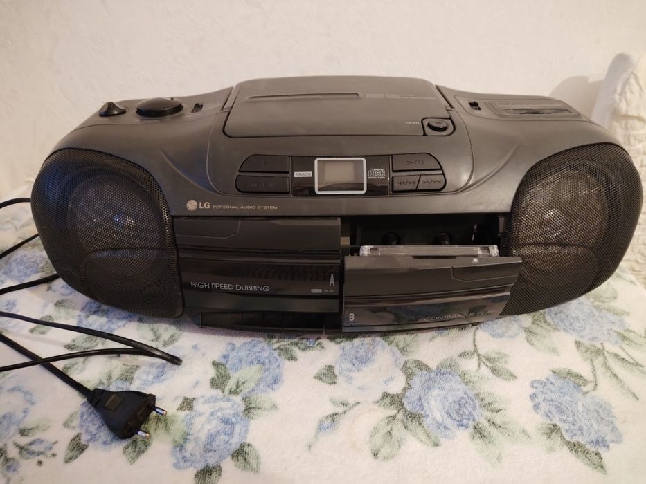 Ретро магнитола LG