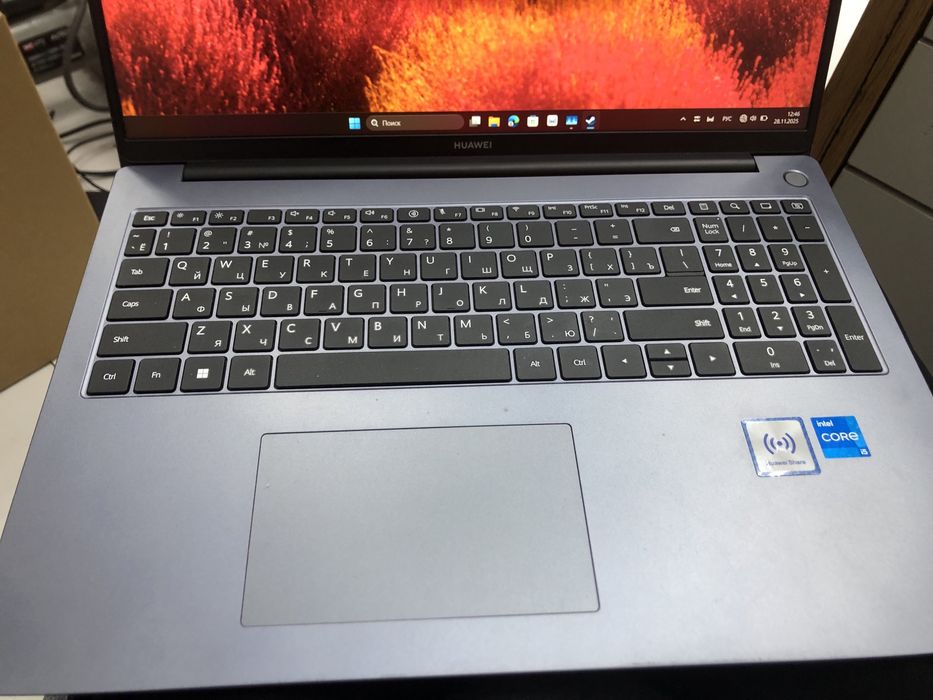Huawei MateBook D16     (p25)
