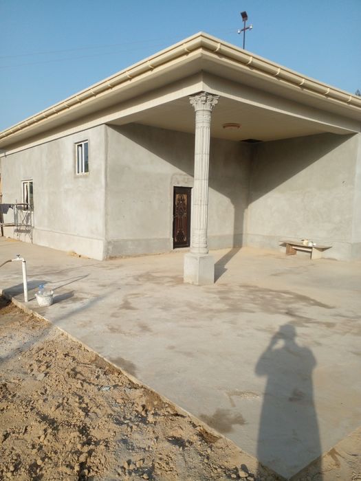 Uy sotiladi jomboy rayon yangihayot mahalasi 10 sutixli katej 4 xona