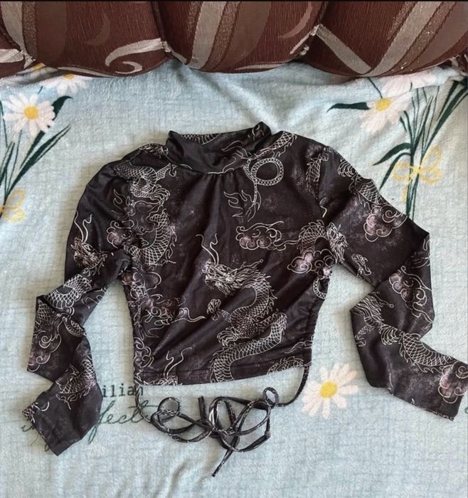 Top crop negru cu model, mâneci lungi, mărimea xxs