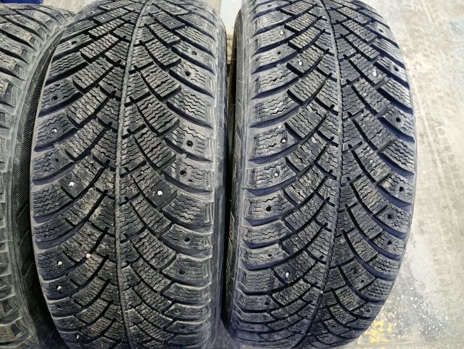 Продам комплект шин.