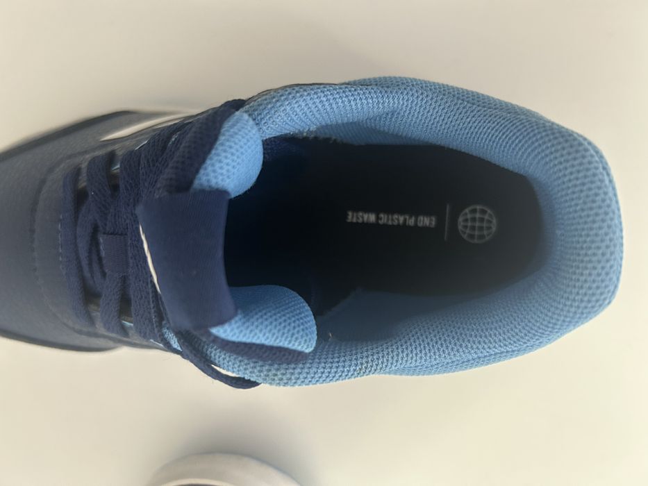 Adidasi Adidas baieti Nr. 33,5