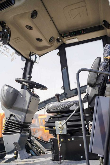 Грунтовый каток CLG6114E