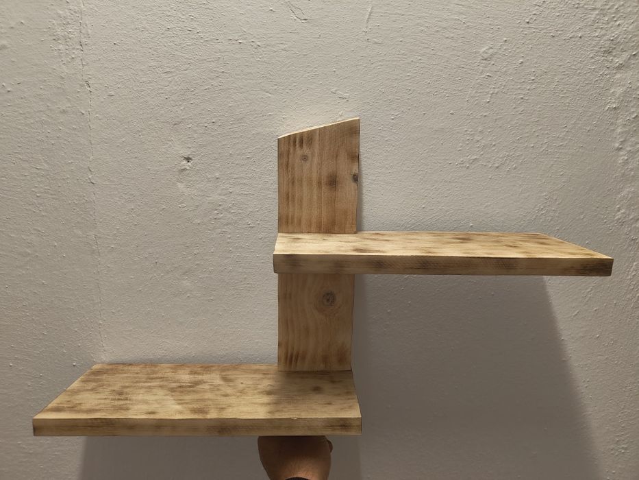 Дървени етажерки