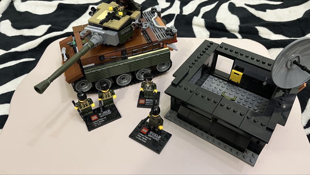 Большой набор конструктора типа LEGO