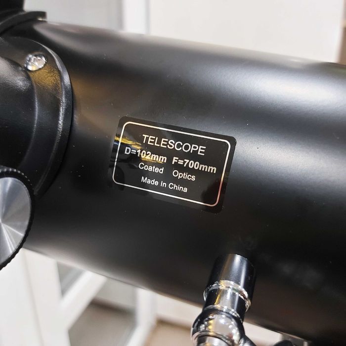 Телескопп LEVENHUK