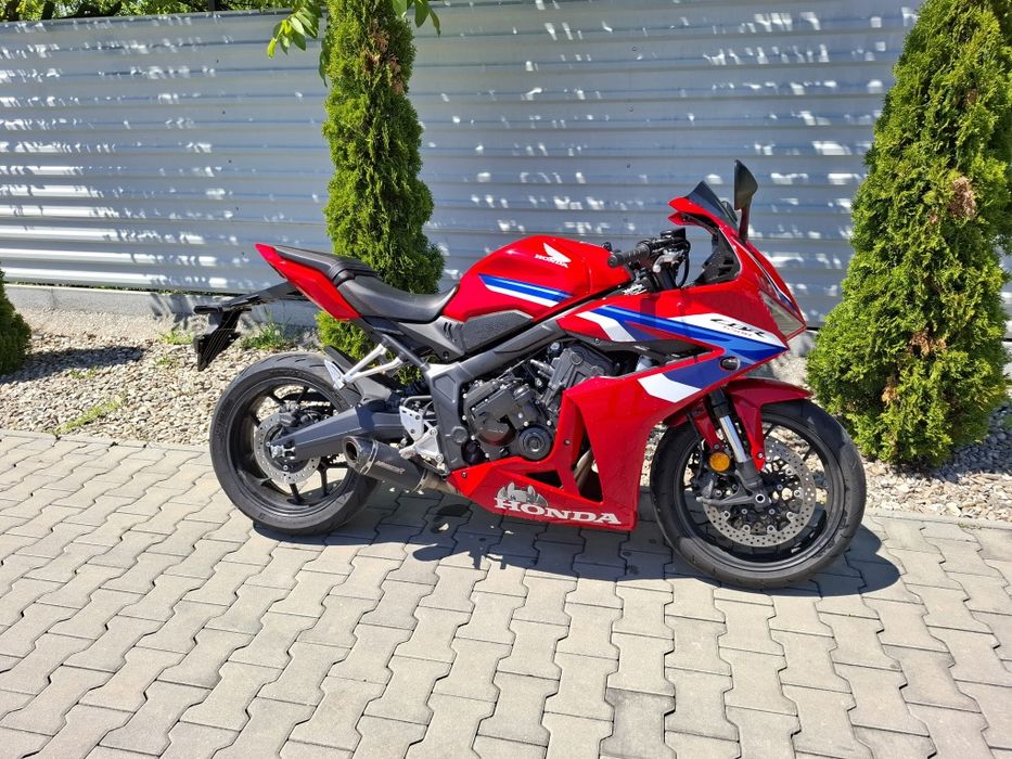 Moto M Parts Ploiesti vinde Honda Cbr 650 R model 2024 E-clutch limitata permis A2