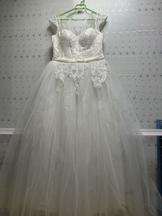 Продаеться свадебное платье