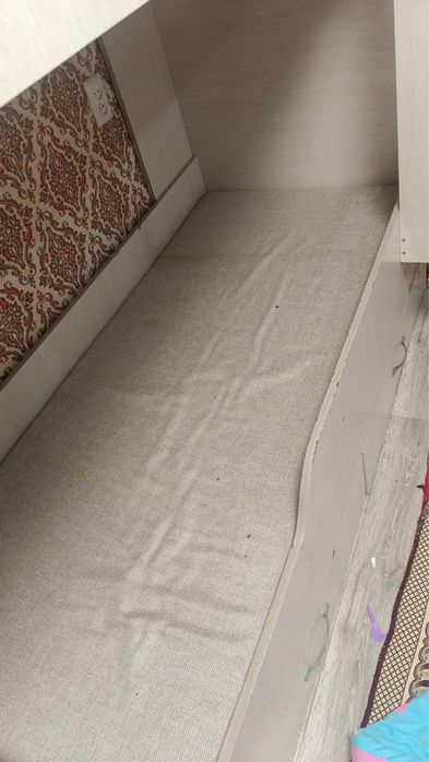 Двухъярусная кровать