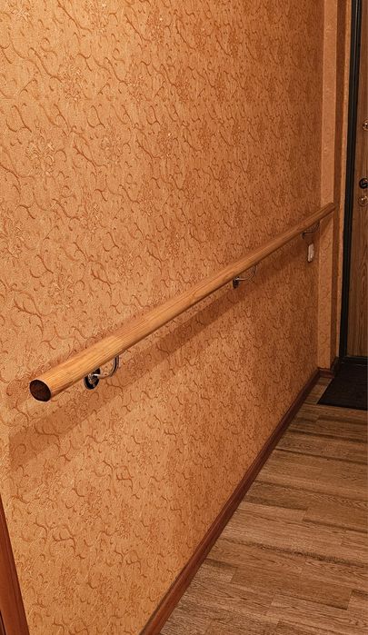 Перила деревянные с креплениями