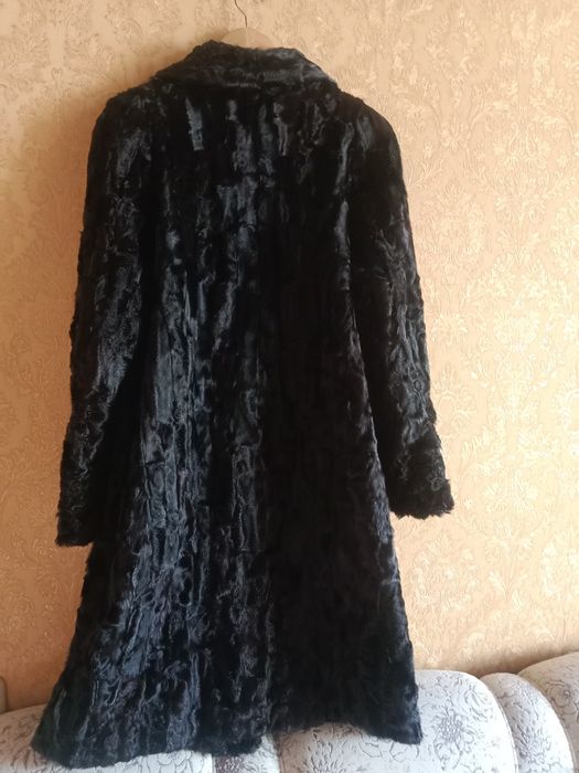 Шуба-сюртук каракуль