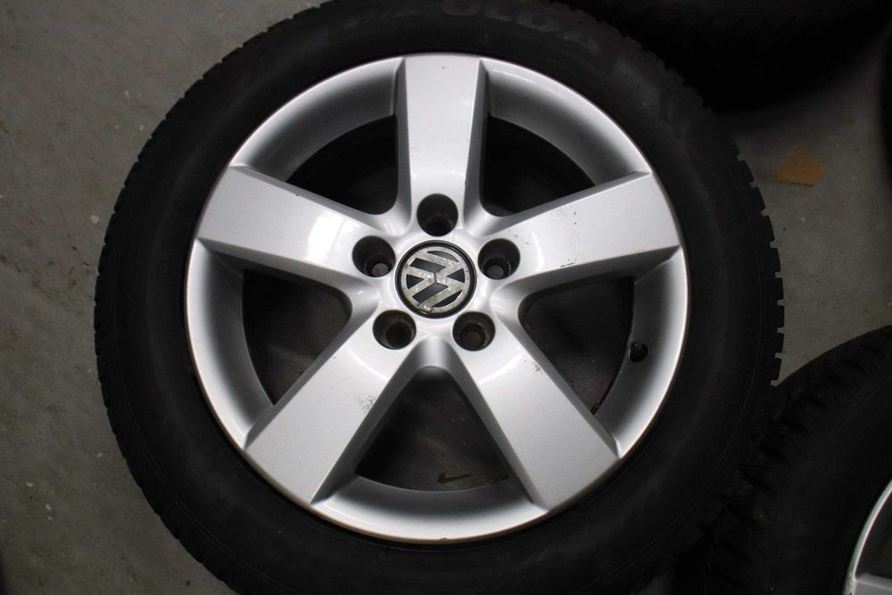 Jante originale VW pe 16 inch 205 55 16 iarna Golf Passat Skoda Octavia