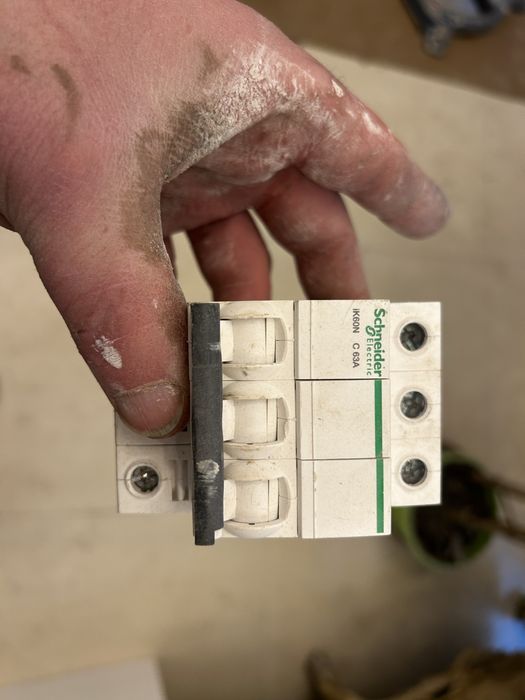 Sigurante 380 trifazic