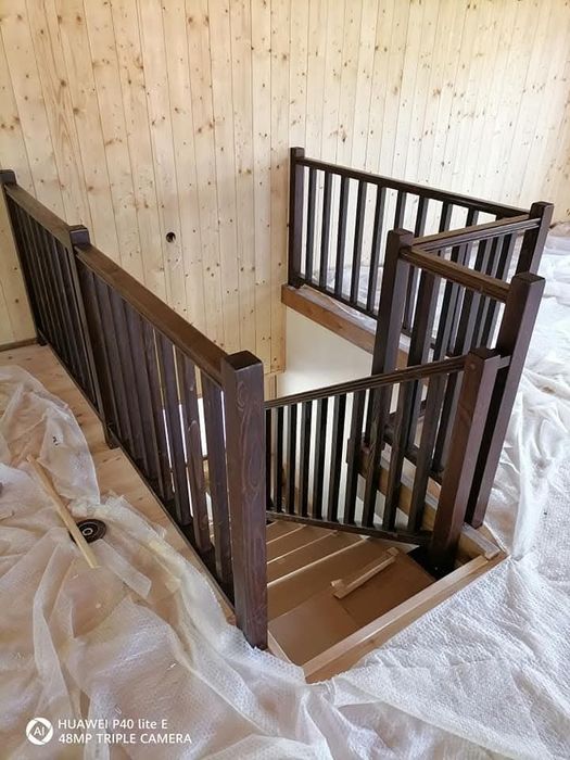 Стъпала, стълбище, парапет