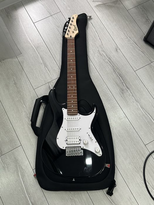 Продам гитару и комбоусилитель