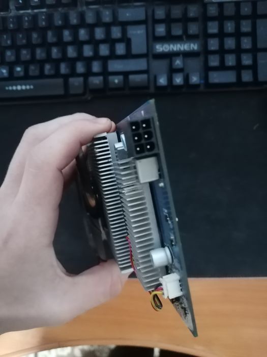 Видеокарта GTX 550 ti 1gb