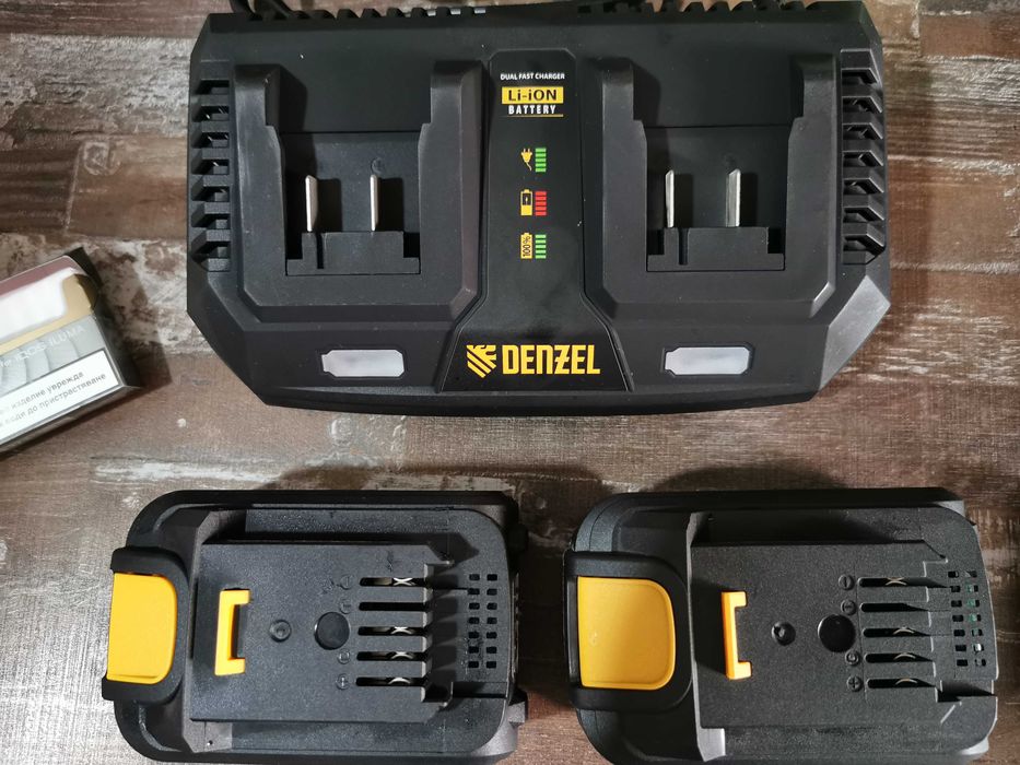 Комплект Denzel Li-ion акумулаторни батерии 18V+станция за зареждане