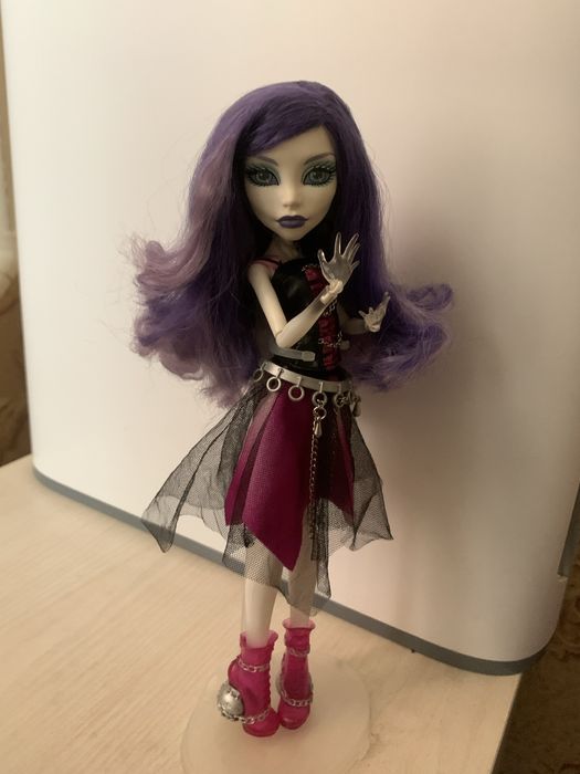 Spectra Vondergeist, Monster high g1, базовый выпуск (первая волна)