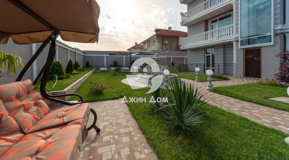 Продава се Хотел в Свети Влас - 1467 кв.м за 1159 €/кв.м - Снимка #9