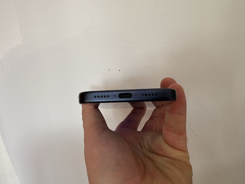 Iphone 17 Pro , Blue, modelul cu E-sim, pentru piese